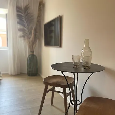 La Apartment *